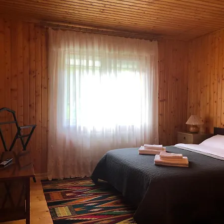 на довбуша Chalet Yaremche